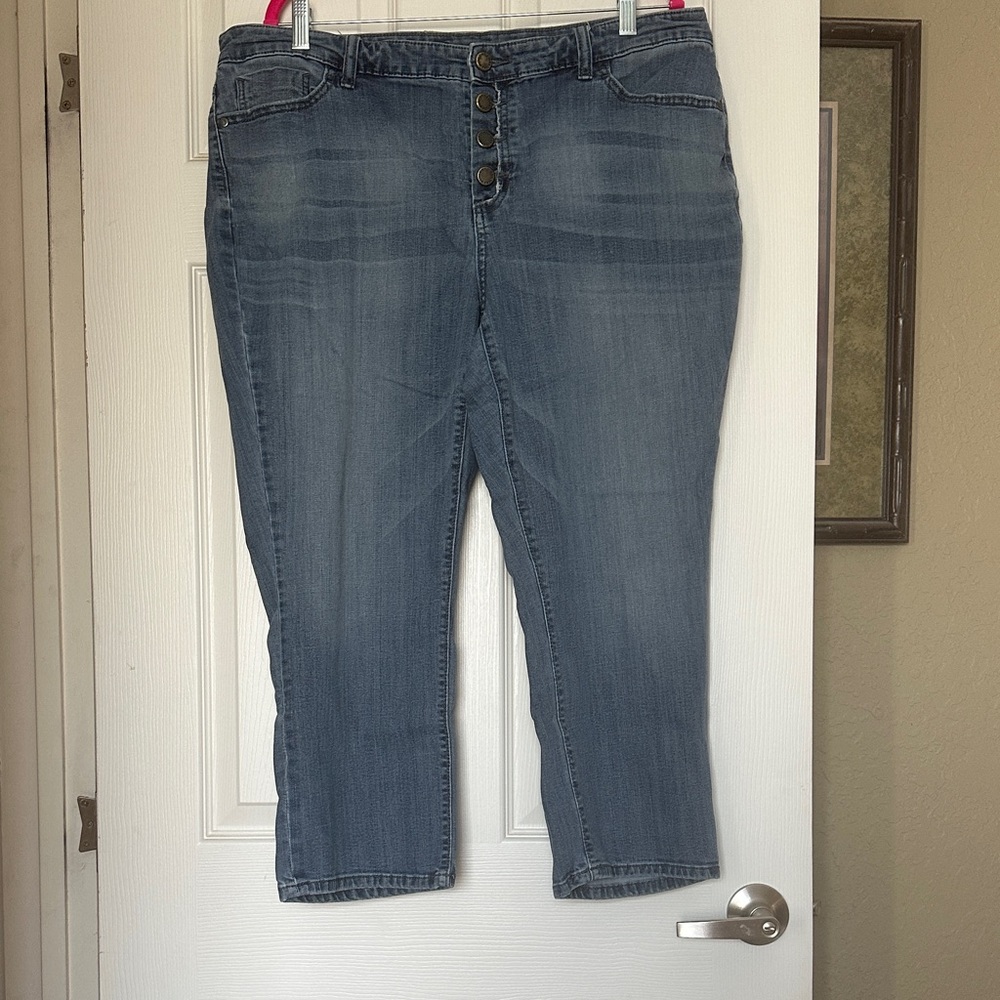 Simply Vera Vera Wang Denim Capris